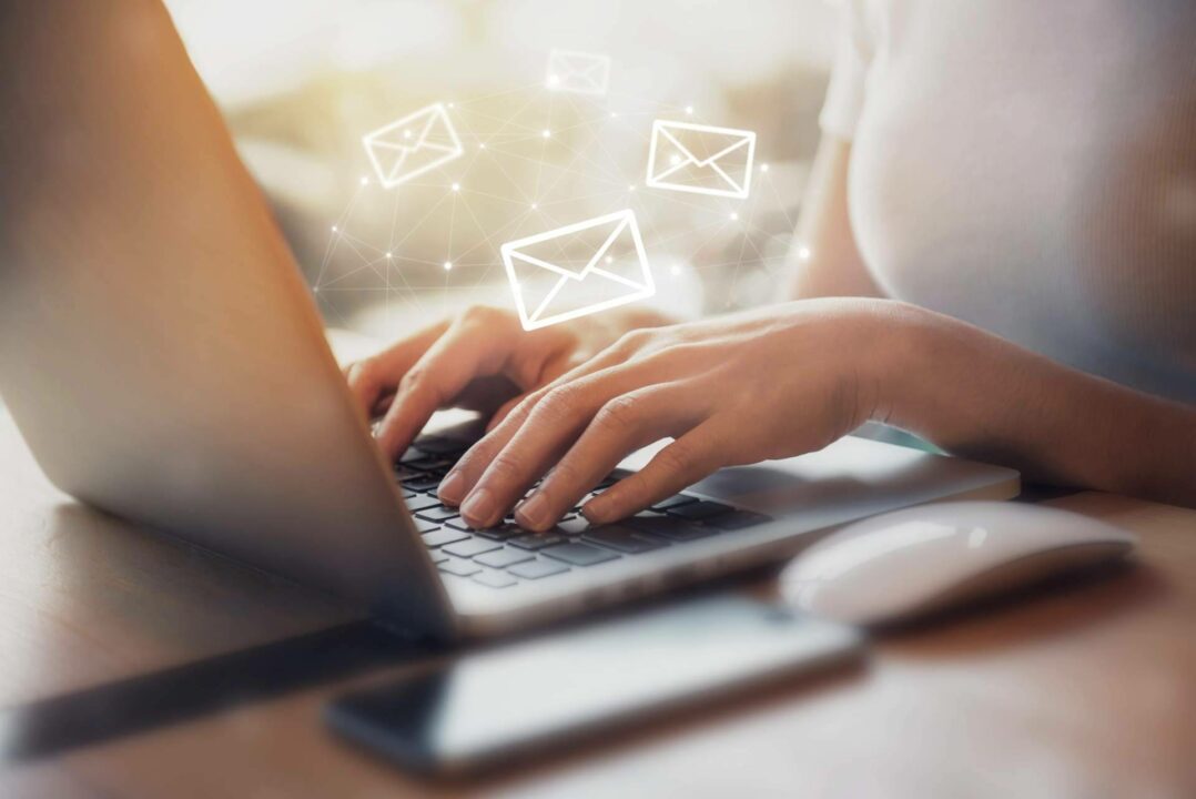 Mantener una comunicación efectiva con el público a través del e-mail marketing