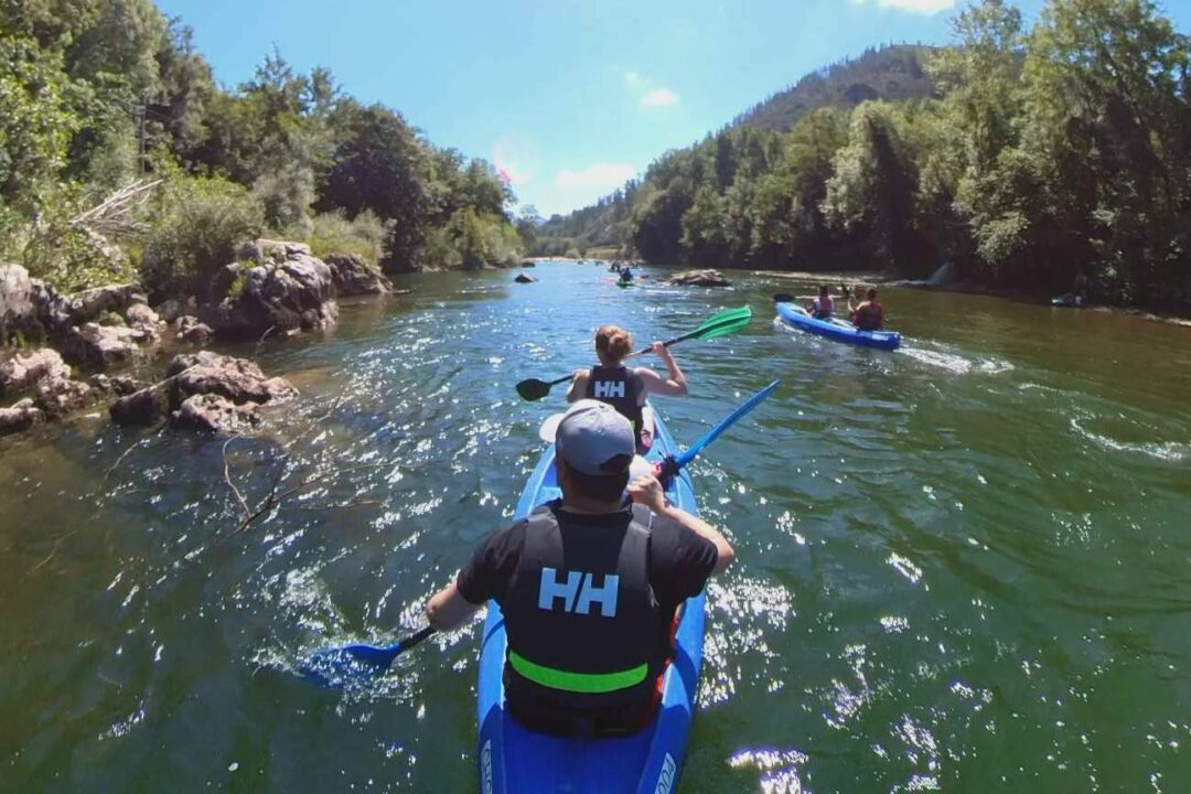 El descenso del Sella en canoa de Montañas del Norte permite vivir experiencias únicas en la naturaleza