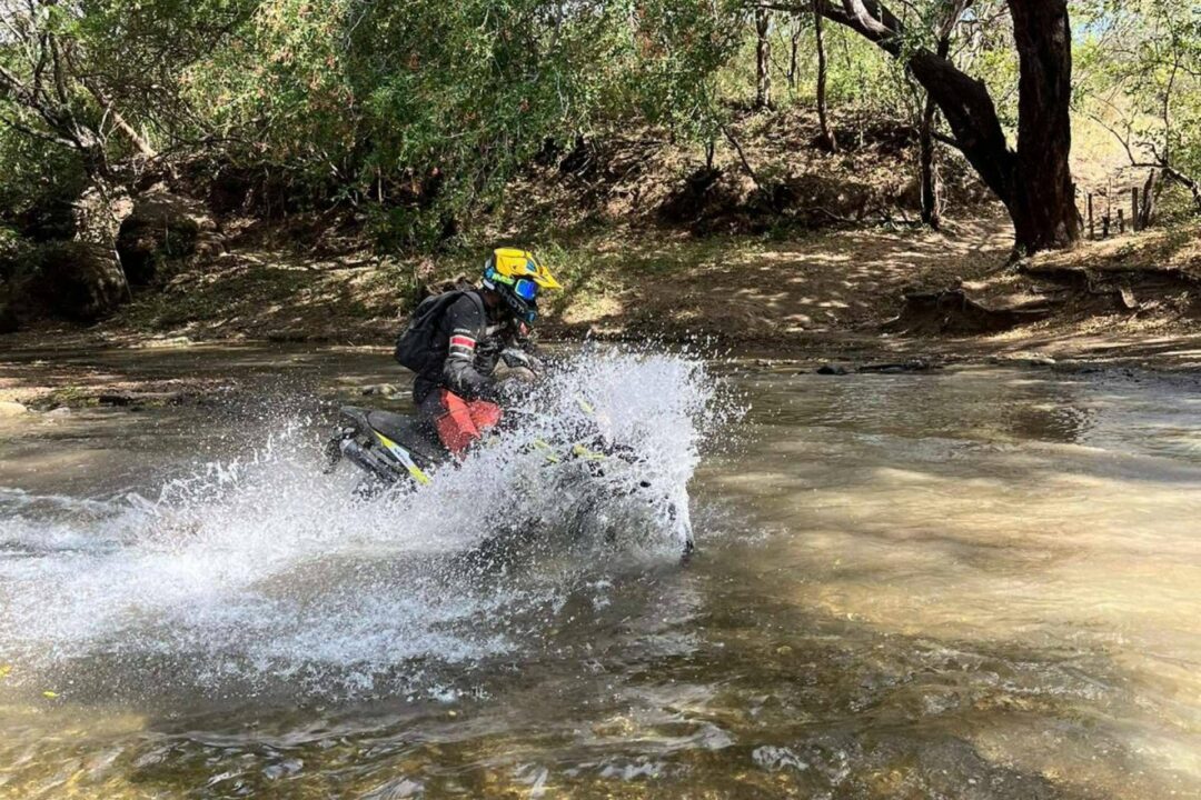 Recorrer Colombia en moto con Motorbeach Viajes de copiloto