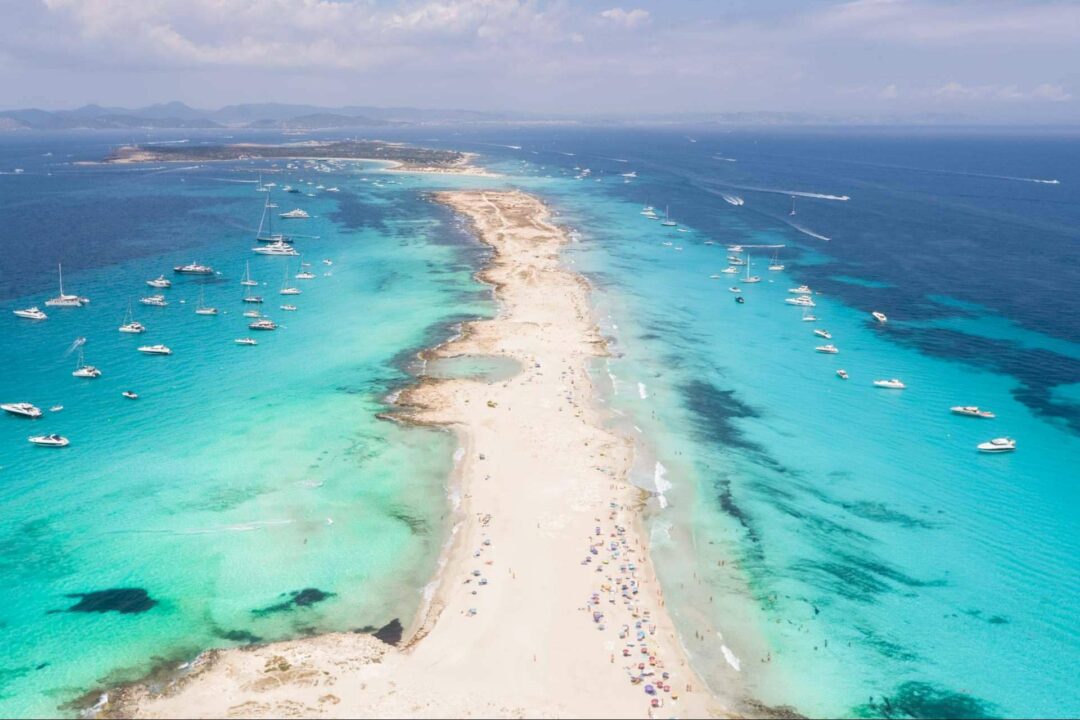 Moda, arte y naturaleza. Descubrir la esencia de Formentera en Formentera.tienda