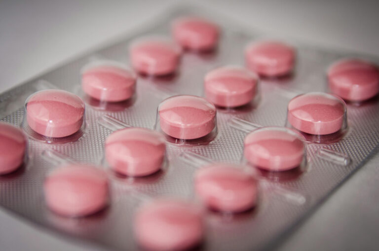 ¿Cuál es la diferencia entre farmacia y parafarmacia?