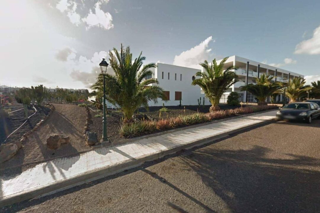 Inversión de alta rentabilidad; Venta de un local con 82 plazas de aparcamiento en Costa Teguise