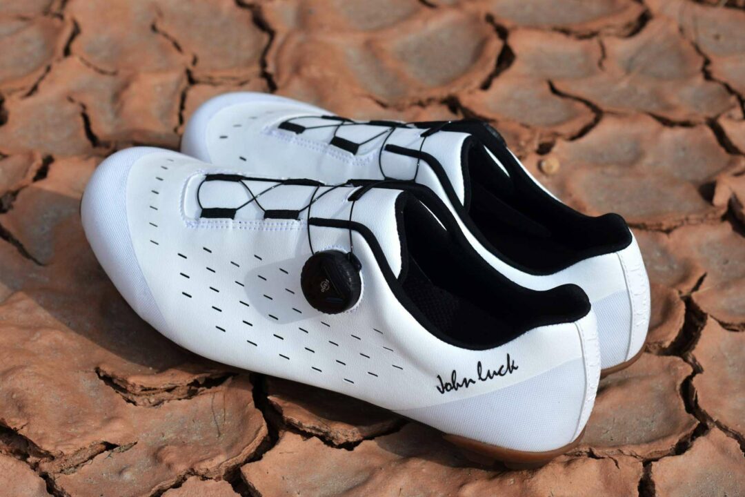 Solución para ciclistas, zapatillas de horma ancha de John Luck para rutas sin dolor