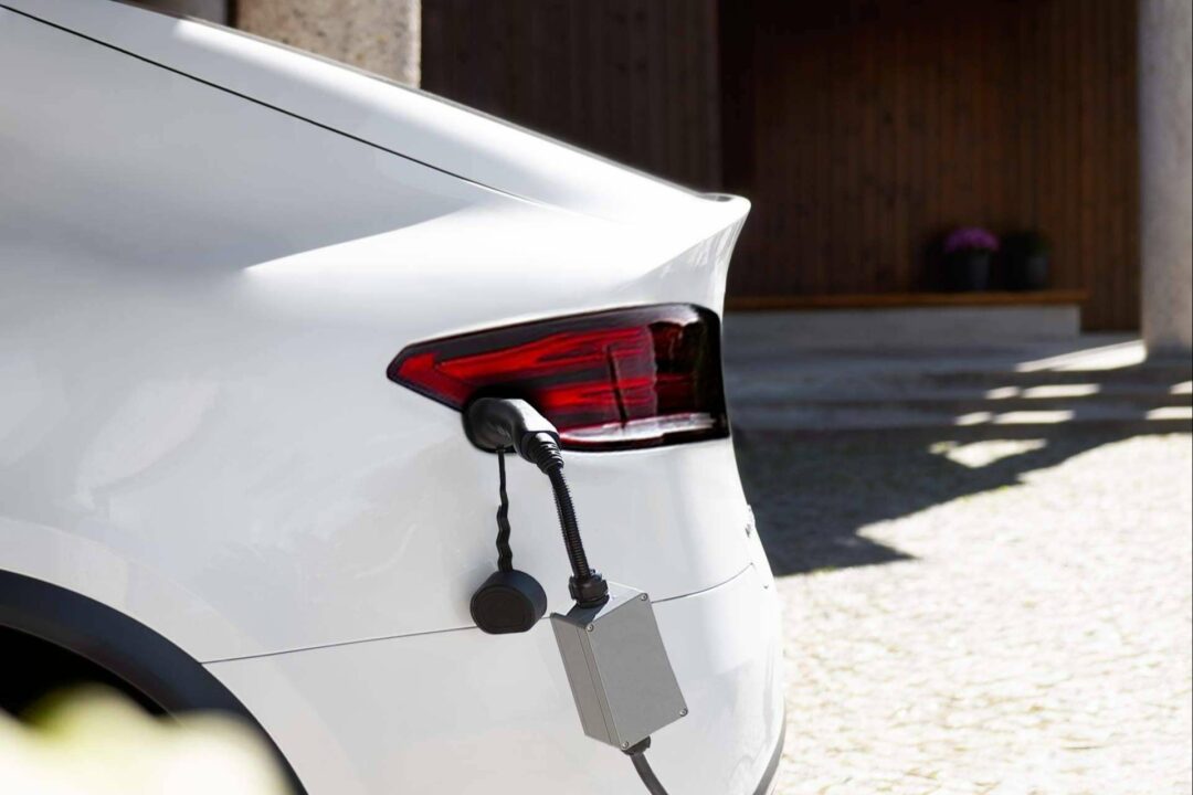 La instalación de cargadores eléctricos se simplifica con ayudas y gestión integral de Alromar