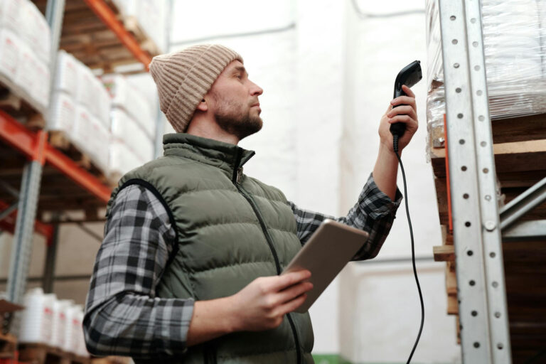 De almacenes inteligentes a decisiones en tiempo real: el poder de los ERP en la logística moderna