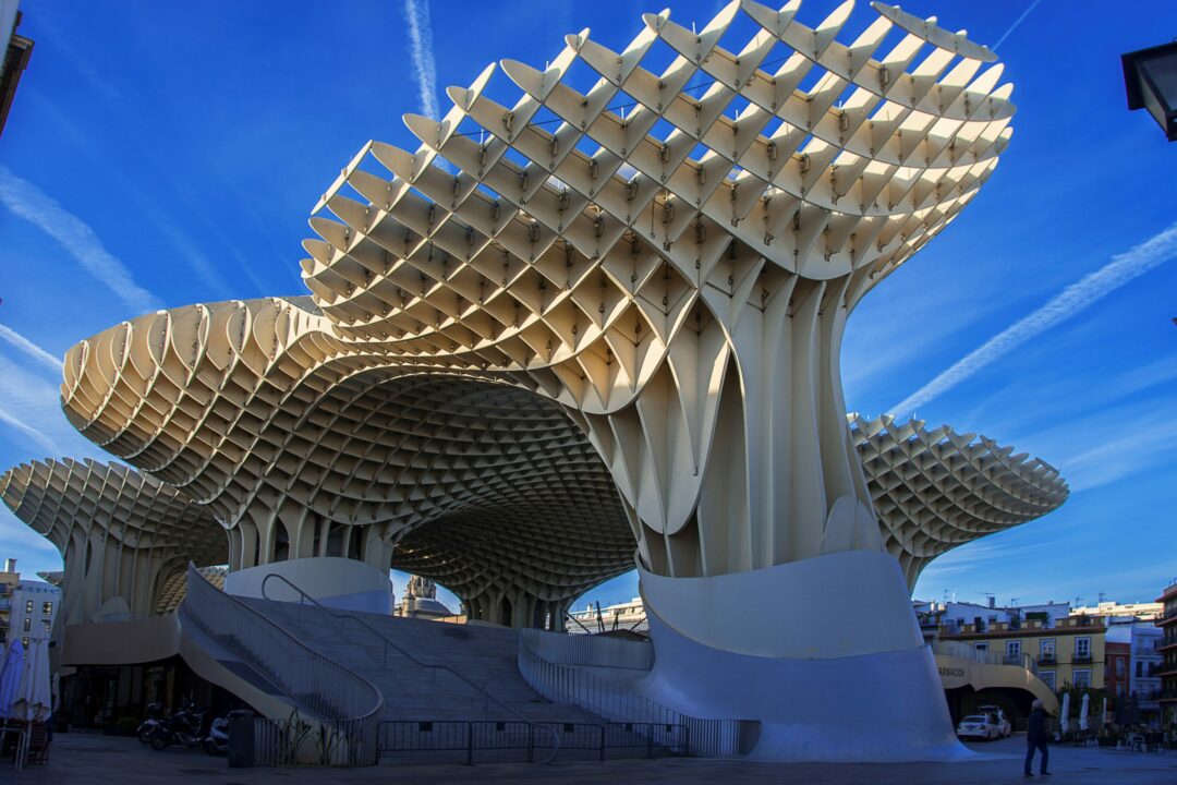 Cómo los Estudios de Arquitectura Locales Están Redefiniendo el Futuro de Sevilla con Innovación y Sostenibilidad