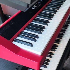 Pianos digitales en Promusica; Calidad profesional, atención personalizada y marcas líderes