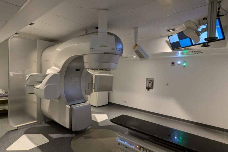 Tratamientos ultrahipofraccionados en cáncer de mama; precisión, tecnología y bienestar para la paciente
