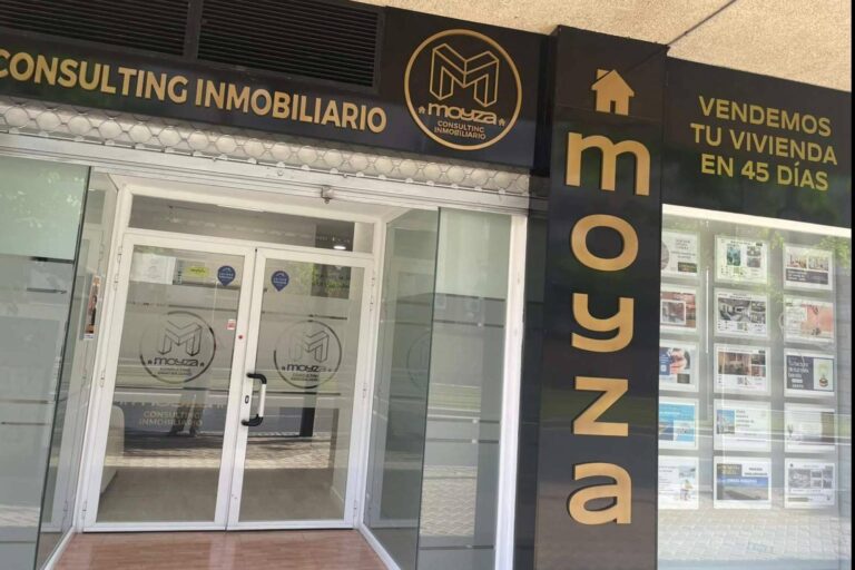 Valoración profesional y estudio financiero, las claves del servicio inmobiliario de Moyza en Andalucía