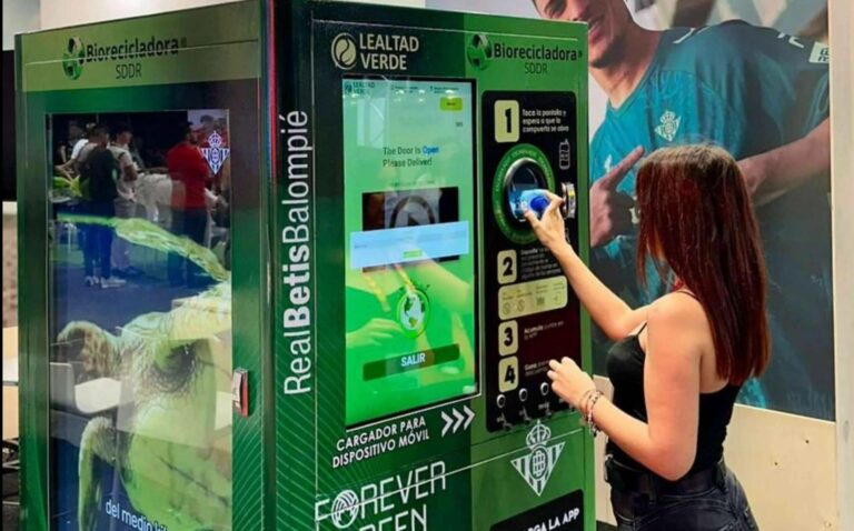 Lealtad Verde impulsa la economía circular con la instalación de máquinas biorecicladoras SDDR