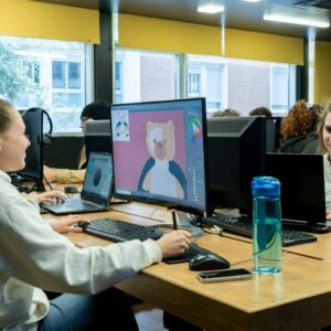 Vanguardia, calidad educativa e historia son atributos que resumen la labor de UArts School