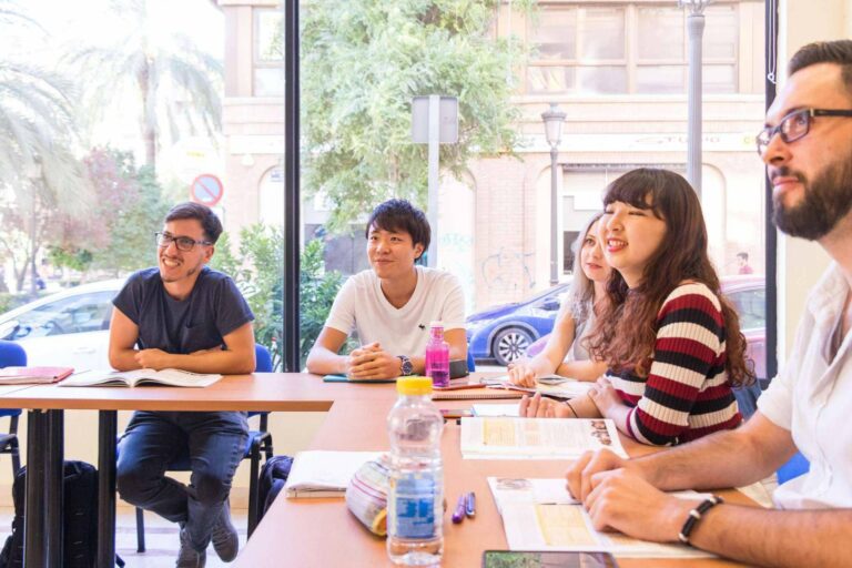 ¿Cómo elegir una escuela de español en Valencia?