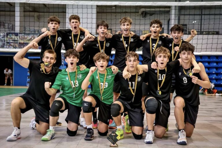 El Club voleibol ABV de Boadilla del Monte se lleva el oro en el mayor torneo internacional en Espinho