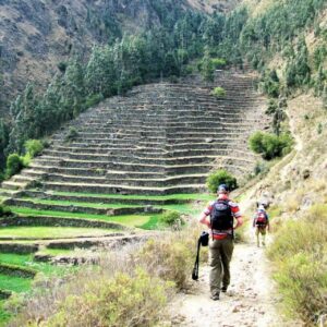 Exploran la historia del sitio arqueológico de Pumamarca en Ollantaytambo