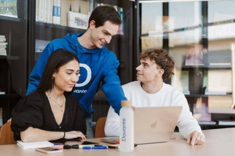 Estudiar FP online, una opción viable si no se alcanza la nota de corte para la universidad