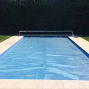 Swimhome impulsa el confort y la sostenibilidad con sus cubiertas de verano y mantas térmicas para piscinas