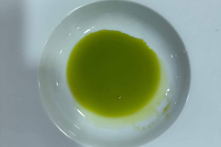 La calidad gourmet del aceite de oliva; claves que explican su precio en el mercado gastronómico