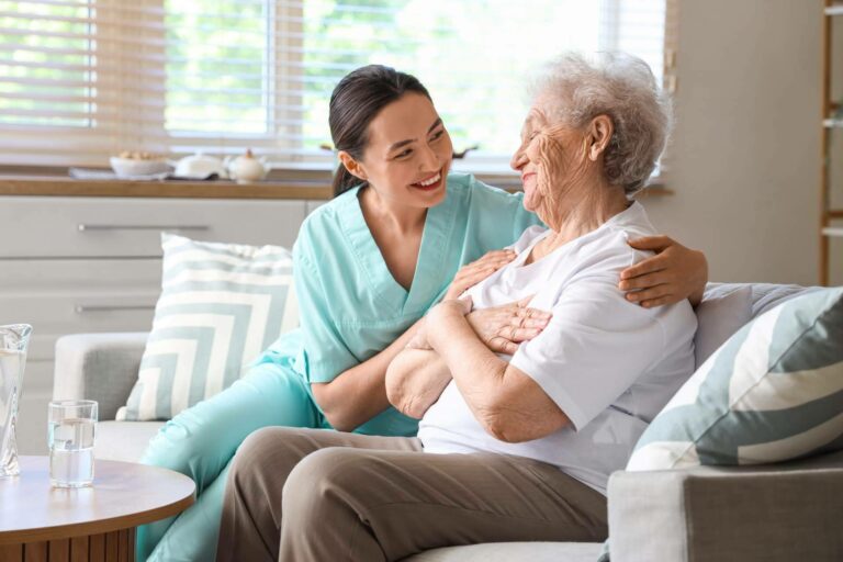 Estimulación cognitiva en personas con Alzheimer; 5 razones para reforzarla en el hogar