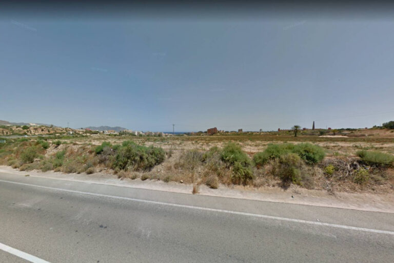 A subasta un lote de 3 fincas rústicas y los derechos urbanísticos por más de 15 millones de euros en Mazarrón