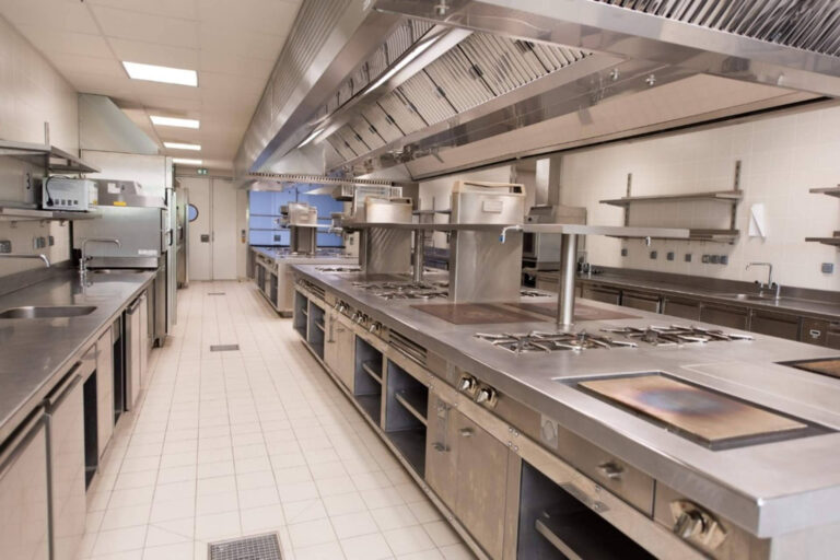 IHS Tecnológicos; Comprar maquinaria de cocina de calidad, garantía de ahorro en un restaurante