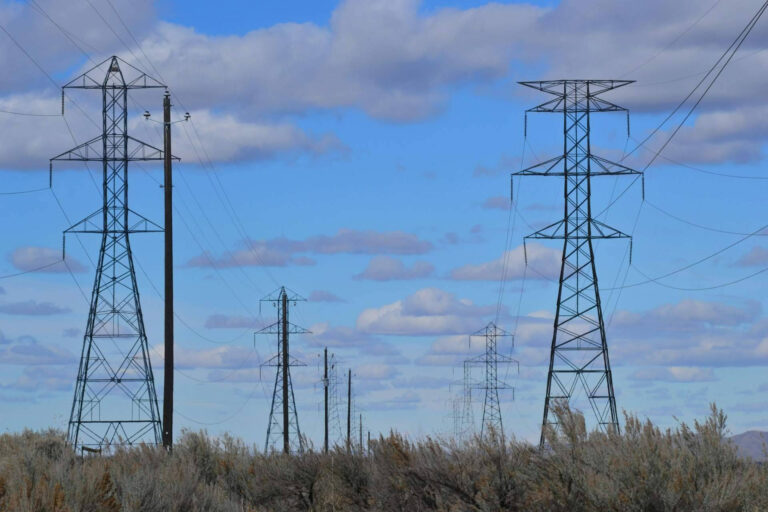 AleaSoft; El sistema eléctrico en evolución; del control estatal a la competencia organizada