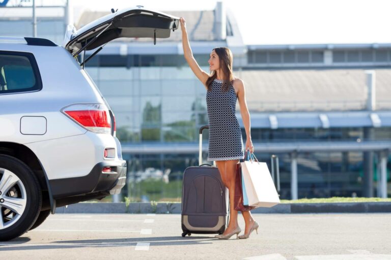 Aparcar coche en el aeropuerto de Alicante es más fácil y económico con Aparcalo