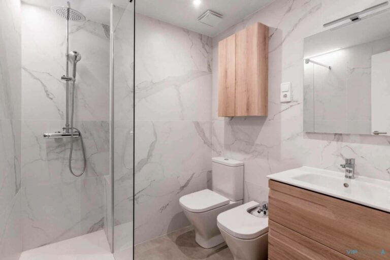 Más profesionales para reformas de baños en la red de VIP Reformas