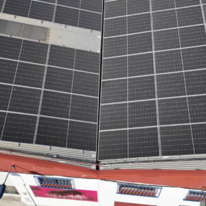 Instalaciones Porcuna lanza un modelo de alquiler de tejados con renta garantizada