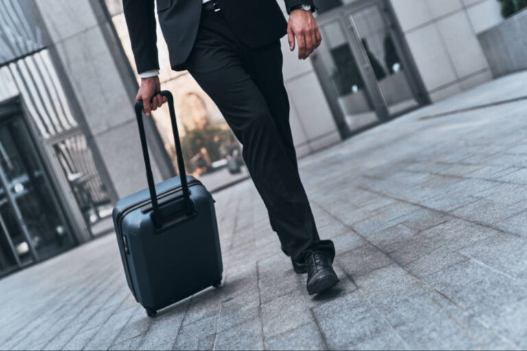 Viajes de empresa más eficientes con StayTick gracias a su modelo de suscripción y ahorro