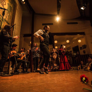 Espectáculo flamenco con cena en Barcelona; tradición, gastronomía y patrimonio en el Tablao de Carmen