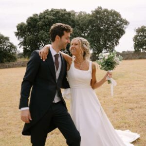 Cuando un vestido de novia cuenta una historia; diseño a medida y artesanía