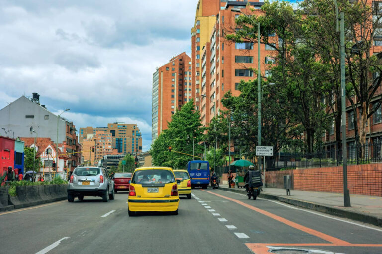 Chapinero, el epicentro empresarial para encontrar oficinas en arriendo con OIKOS Inmobiliaria