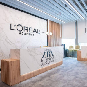 L’ORÉAL productos profesionales y ThePowerMBA suman fuerzas para transformar este año a 2.000 peluqueros