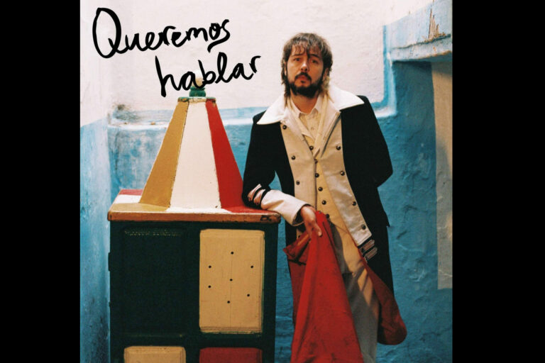 José Bonaparte, músico del grupo granadino Napoleón Solo, presenta 'Queremos Hablar'