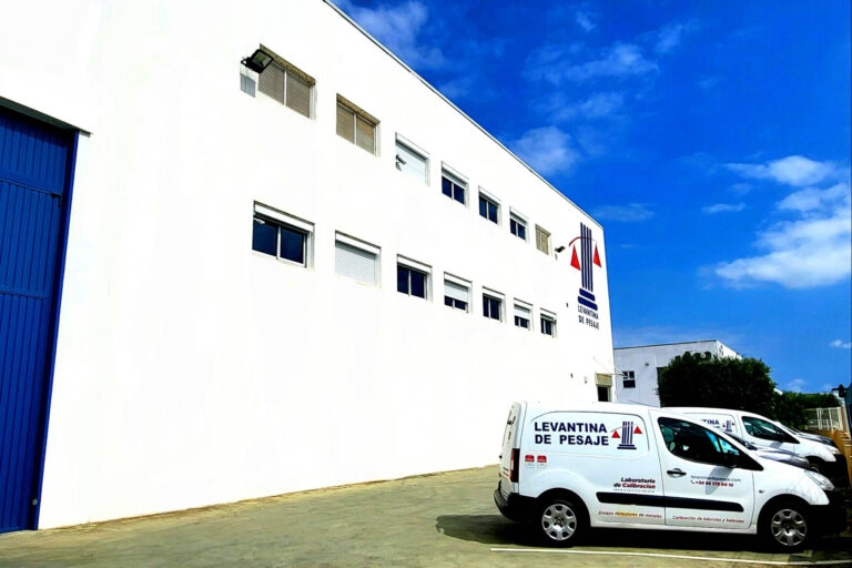Precisión técnica; Levantina de Pesaje realiza ensayos acreditados ENAC en rayos X y detectores de metales