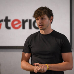 Zino Vreysen lanza CRITERIO, un sistema para aprender una habilidad digital con demanda en pymes