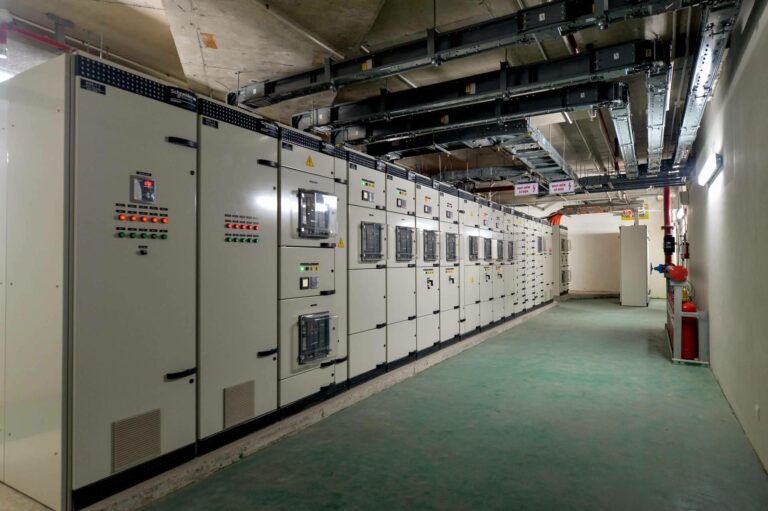 Cadenza Electric incorpora material eléctrico Eaton y prepara stock con disponibilidad inmediata