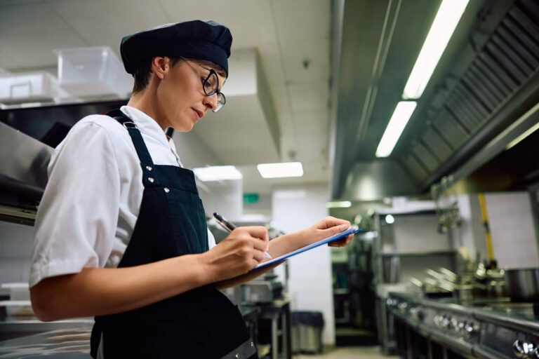 Nueva formación obligatoria para restaurantes; Sanidad la exige y prevé sanciones
