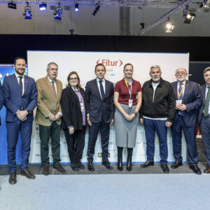 La Alianza de municipios turísticos se adhiere a la iniciativa ‘Turismo Que Suma’ de  EXCELTUR