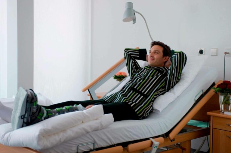 Claves para elegir una cama articulada eléctrica adaptada al cuidado domiciliario