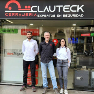 Cuando se necesita un cerrajero en Barcelona o se han dejado las llaves, Clauteck ofrece una solución inmediata