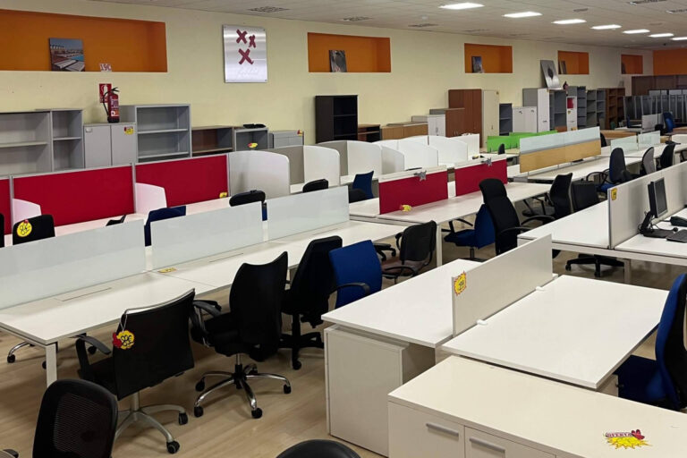 Factoryoficina impulsa espacios de trabajo eficientes con mobiliario de oficina nuevo y reacondicionado