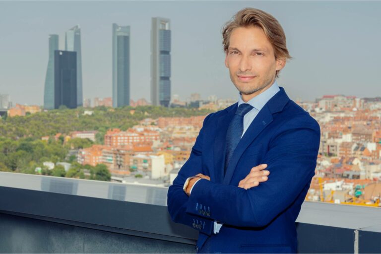Omar Molina García reivindica la marca personal como la nueva toga invisible del sector legal.