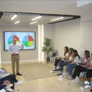 Eneas Consultores ofrece servicios de consultoría de recursos humanos y formación para empresas