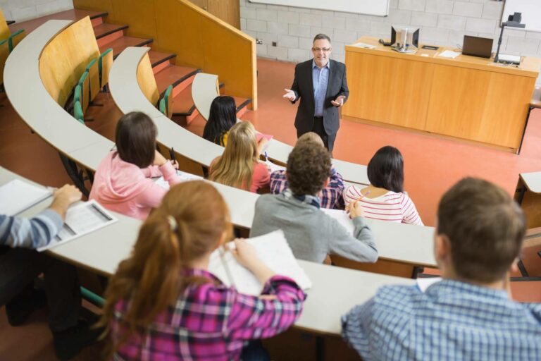 Programas oficiales IEAD; una vía online para obtener titulación universitaria con proyección internacional