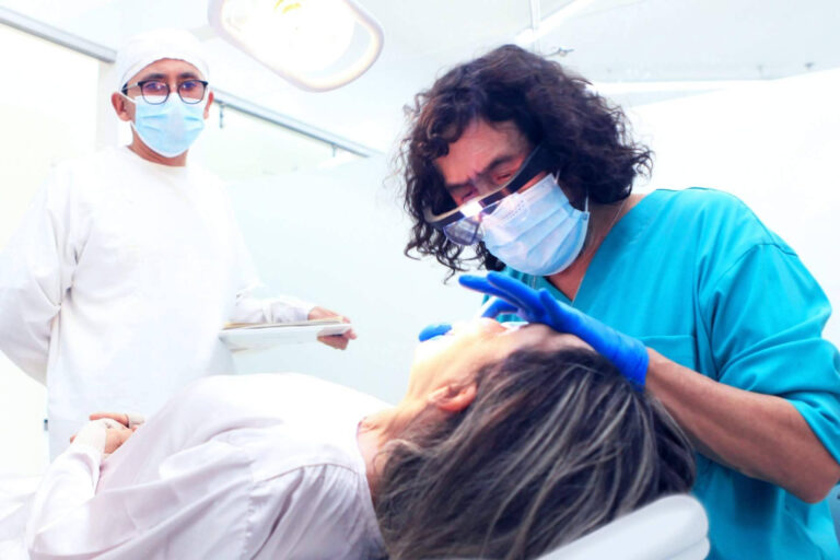 Odontología de Marlon Becerra, clínica de blanqueamiento dental en Bogotá y estética bucal integral