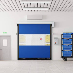 Las puertas rápidas de alto rendimiento de ASSA ABLOY optimizan accesos en múltiples sectores profesionales
