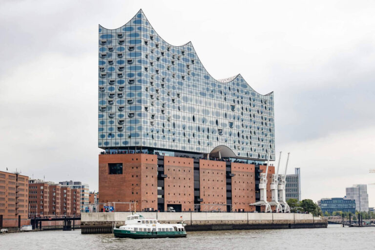 La Elbphilharmonie de Hamburgo y el nuevo mapa cultural que está redefiniendo el viaje en Europa