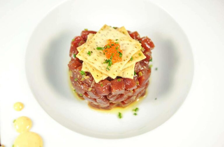 Las Delicias refuerza su propuesta como restaurante en Vejer de la Frontera durante toda la Semana Santa