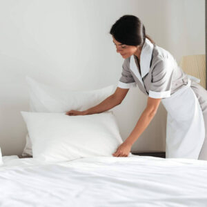La higiene profesional en el sector hotelero gana eficiencia con productos concentrados y maquinaria especializada de Jumadi